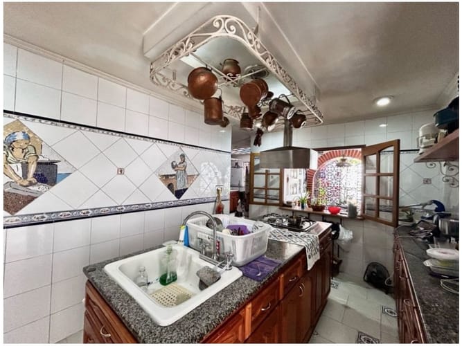 Casa de 5 alcobas en venta en El Poblado, Medellín, 340 m² · foto 8 de 24
