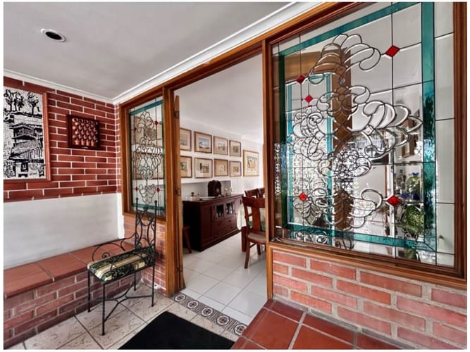 Casa de 5 alcobas en venta en El Poblado, Medellín, 340 m² · foto 11 de 24