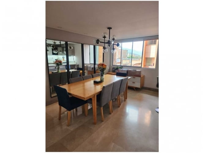 Apartamento en venta en Laureles, Medellín · foto 2 de 14