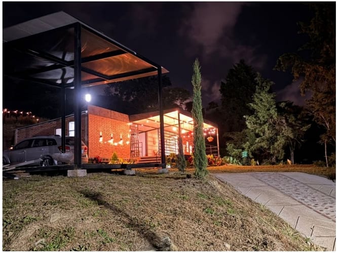 Casa de 3 alcobas en venta en Jalisco, Medellín, 1400 m² · foto 2 de 21