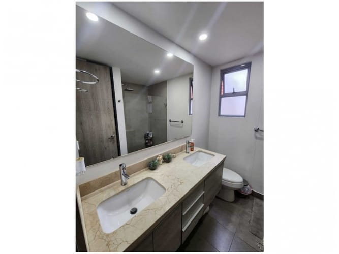 Apartamento en venta en Laureles, Medellín · foto 8 de 14