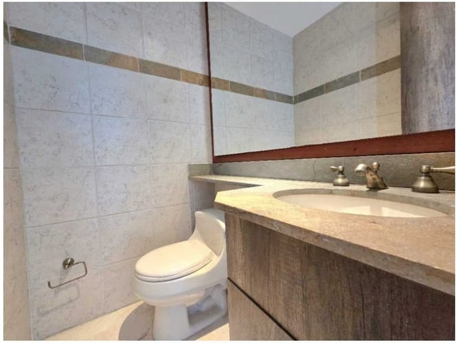 Apartamento en venta en El Poblado, Medellín · foto 6 de 17
