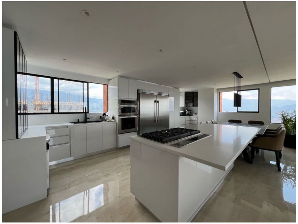 Apartamento en venta en El Poblado, Medellín · foto 16 de 24