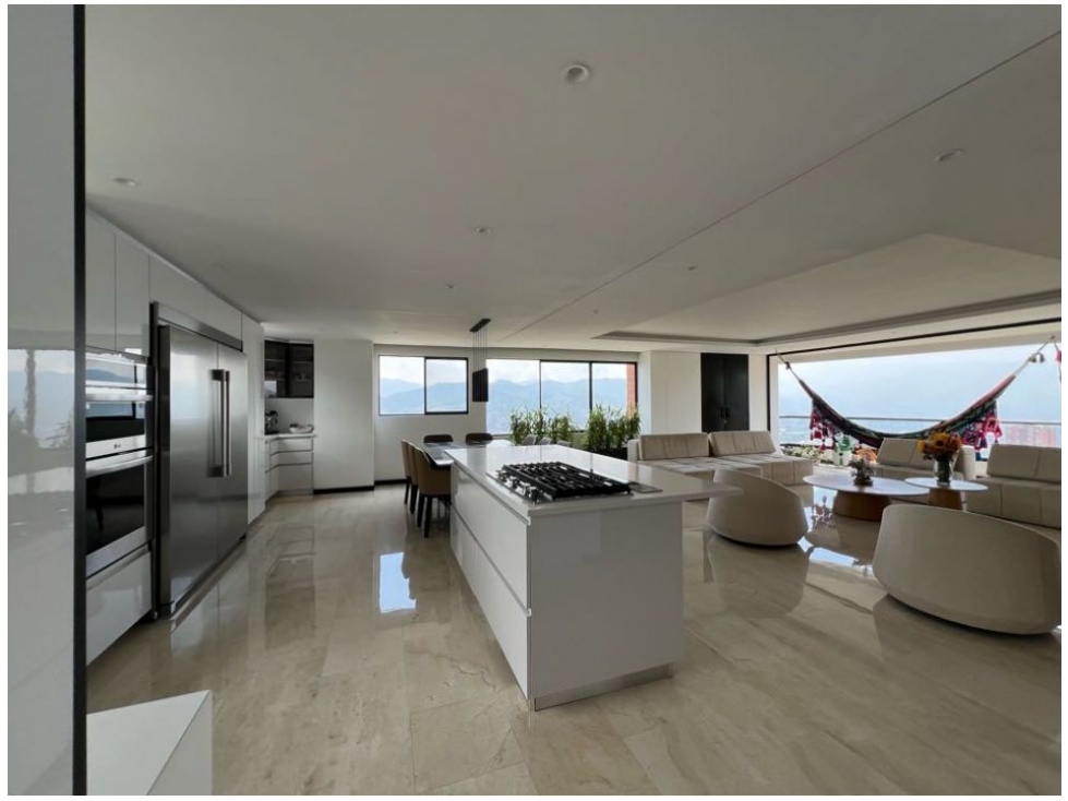 Apartamento en venta en El Poblado, Medellín · foto 17 de 24