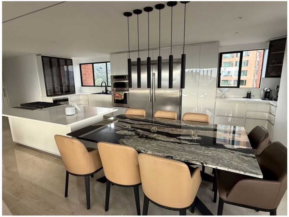 Apartamento en venta en El Poblado, Medellín · foto 22 de 24