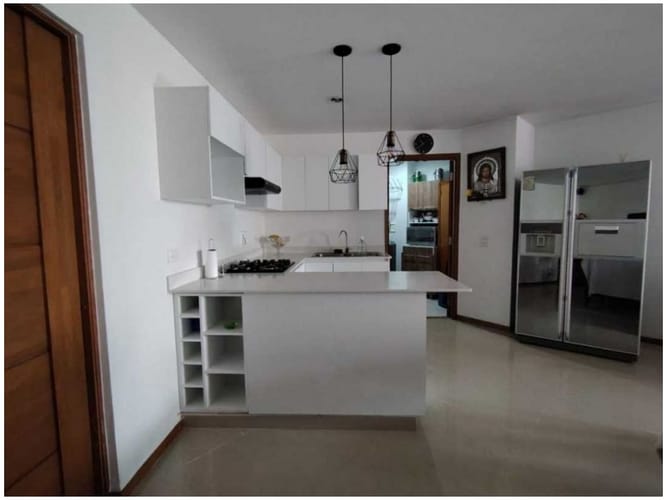 Apartamento de 3 alcobas en venta en Las Lomitas, Medellín, 121 m² · foto 6 de 19
