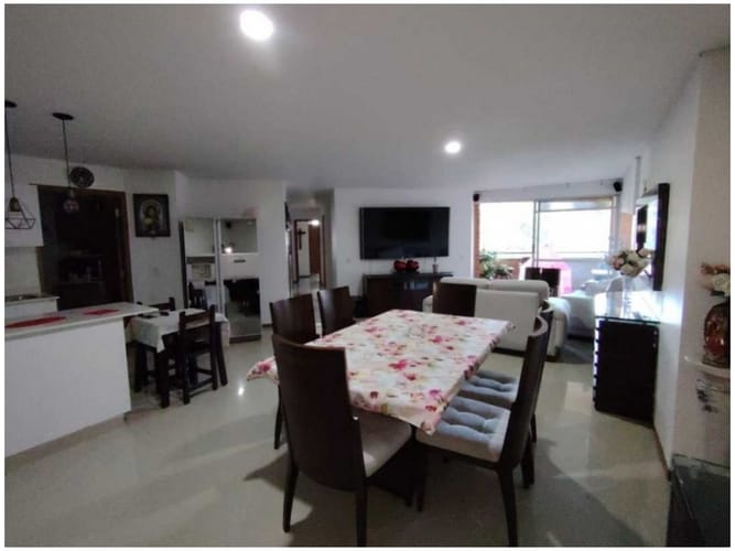 Apartamento de 3 alcobas en venta en Las Lomitas, Medellín, 121 m² · foto 16 de 19