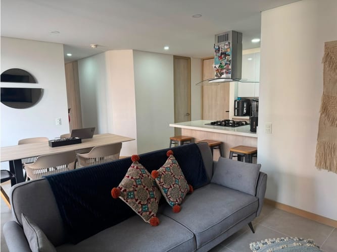 Apartamento de 2 alcobas en venta en Loma De Las Brujas, Envigado, 80 m² · foto 4 de 6