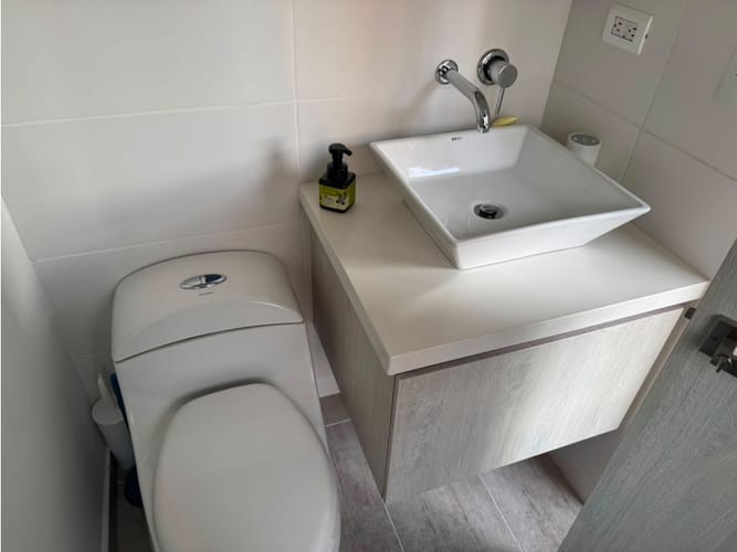 Apartamento de 2 alcobas en venta en Loma De Las Brujas, Envigado, 80 m² · foto 6 de 6