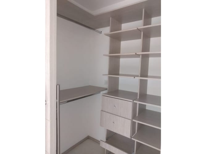 Apartamento de 1 alcoba en venta en Llano Grande, Rionegro, 64 m² · foto 2 de 14