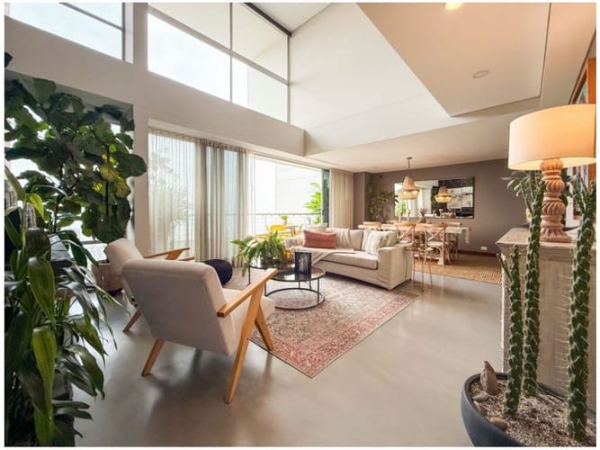 Apartamento de 3 alcobas en venta en El Poblado, Medellín, 206 m² · foto 2 de 24