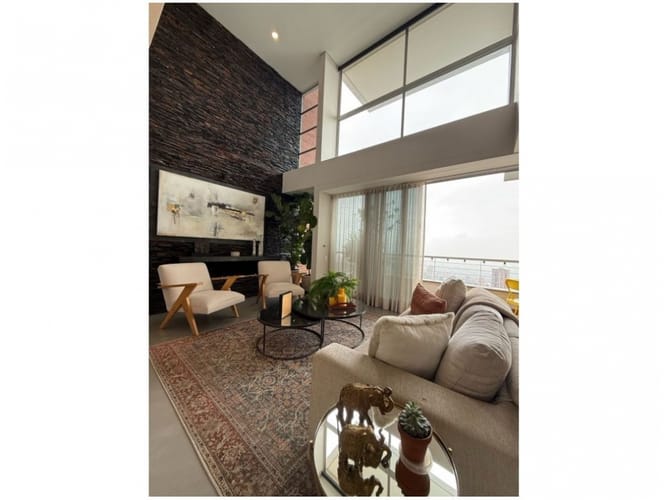 Apartamento de 3 alcobas en venta en El Poblado, Medellín, 206 m² · foto 4 de 24
