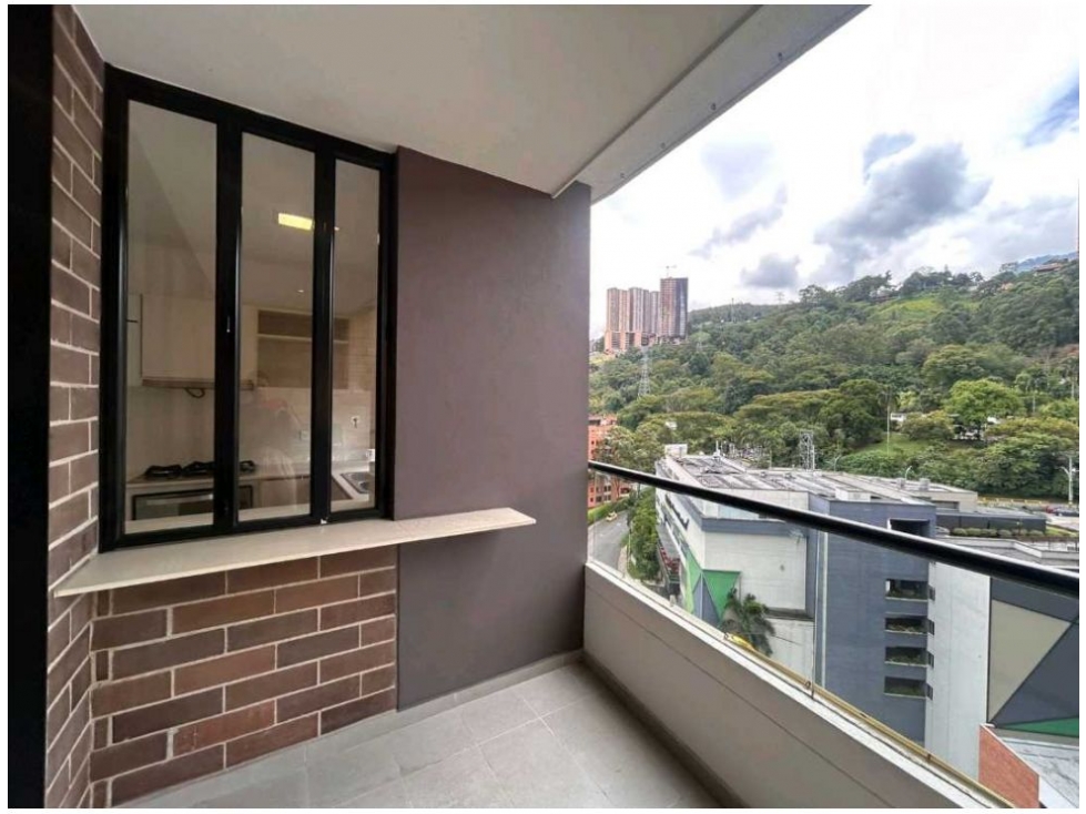 Apartamento en venta en El Poblado, Medellín · foto 4 de 24