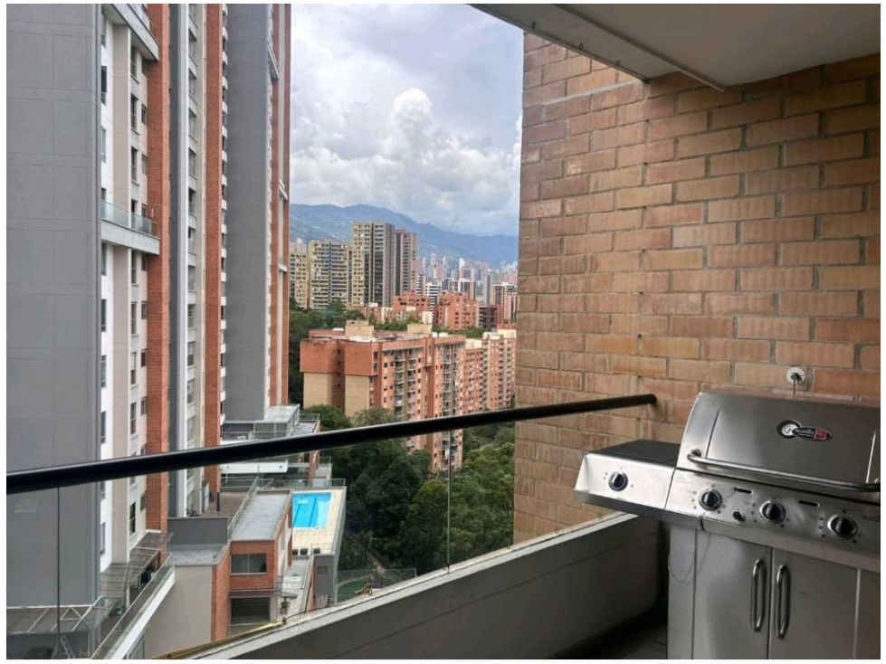 Apartamento en venta en El Poblado, Medellín · foto 5 de 24