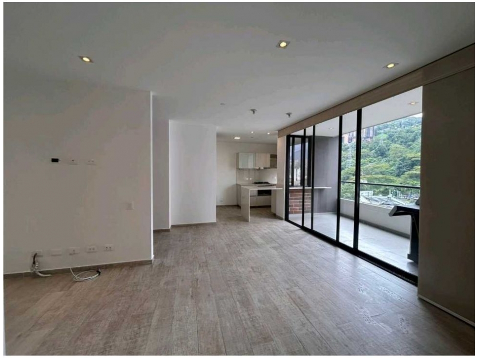 Apartamento en venta en El Poblado, Medellín · foto 7 de 24