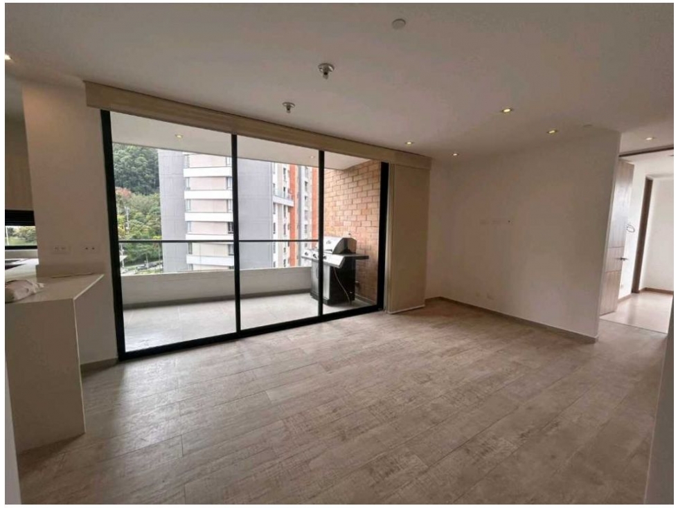 Apartamento en venta en El Poblado, Medellín · foto 9 de 24
