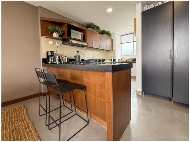 Apartamento de 3 alcobas en venta en El Poblado, Medellín, 206 m² · foto 10 de 24