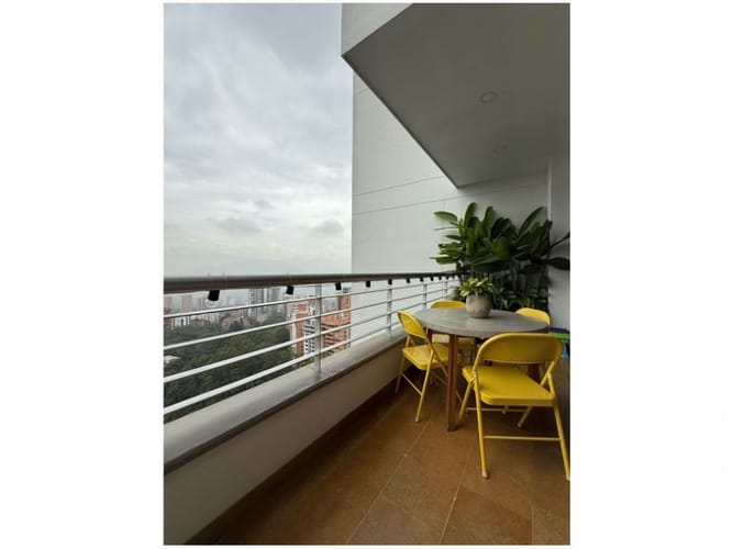 Apartamento de 3 alcobas en venta en El Poblado, Medellín, 206 m² · foto 14 de 24
