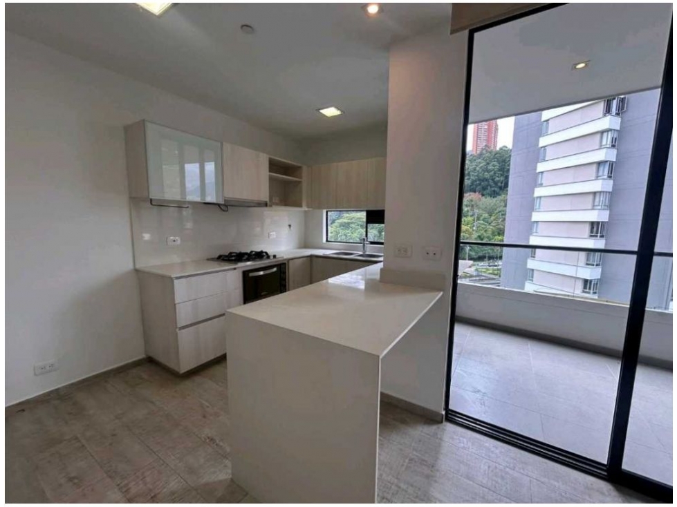 Apartamento en venta en El Poblado, Medellín · foto 14 de 24