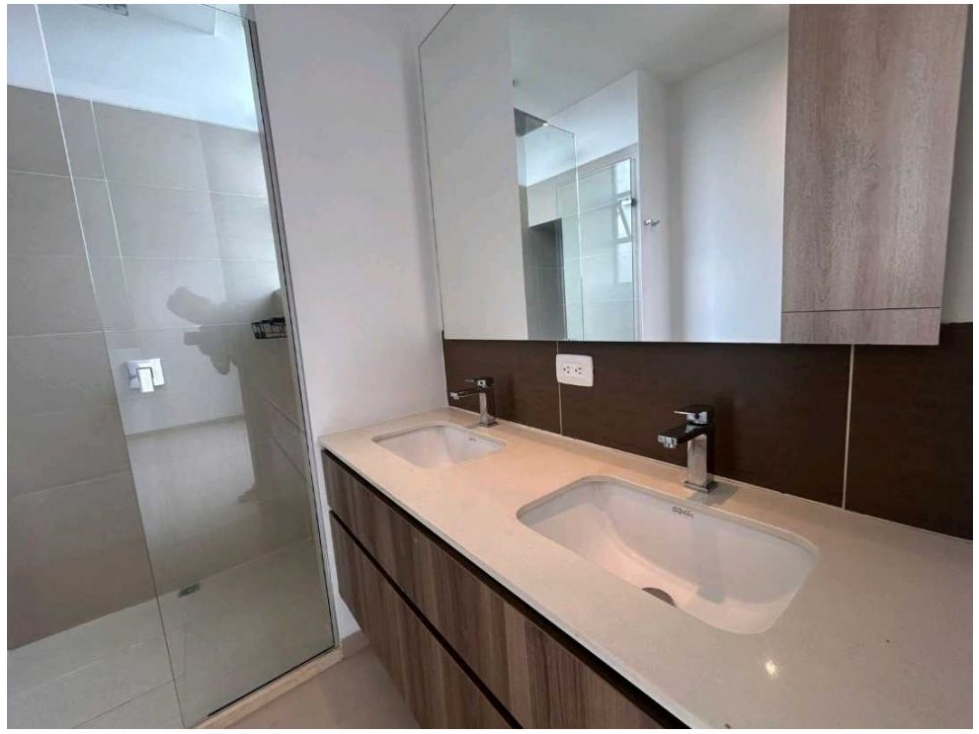 Apartamento en venta en El Poblado, Medellín · foto 16 de 24