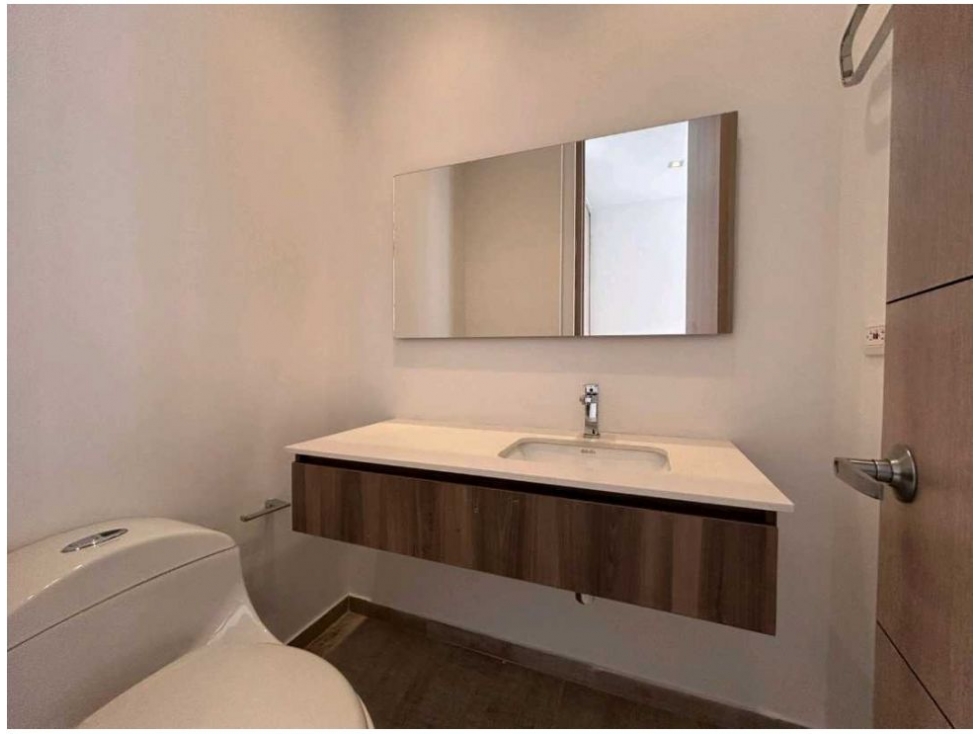 Apartamento en venta en El Poblado, Medellín · foto 20 de 24