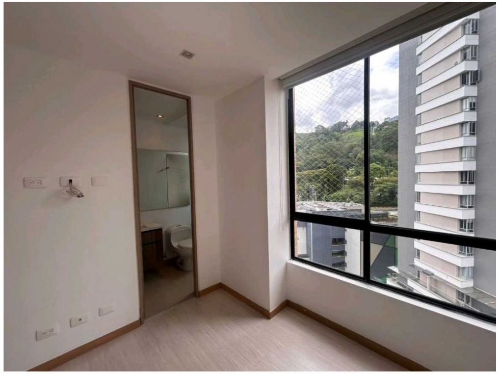 Apartamento en venta en El Poblado, Medellín · foto 24 de 24