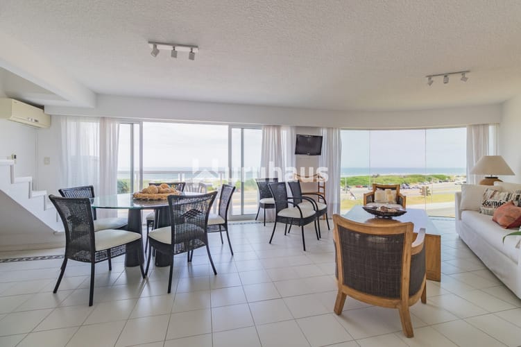 ALQUILER APARTAMENTO TRES DORMITORIOS EDIFICIO LA JOLLA  PUNTA DEL ESTE PLAYA BRAVA · Foto 5