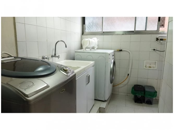 Apartamento de 3 alcobas en venta en Los Naranjos, Medellín, 165 m² · foto 14 de 17