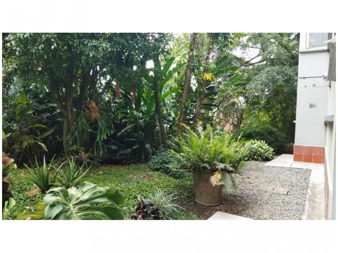 Apartamento de 3 alcobas en venta en Los Naranjos, Medellín, 165 m² · foto 16 de 17