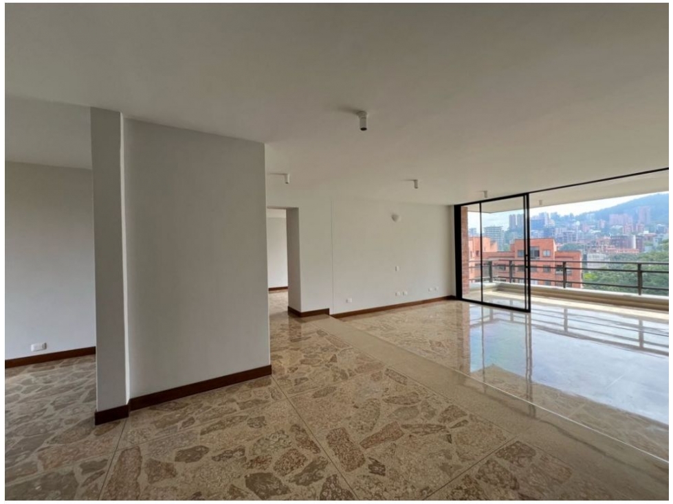 Apartamento en venta en La Florida, Medellín · foto 3 de 24