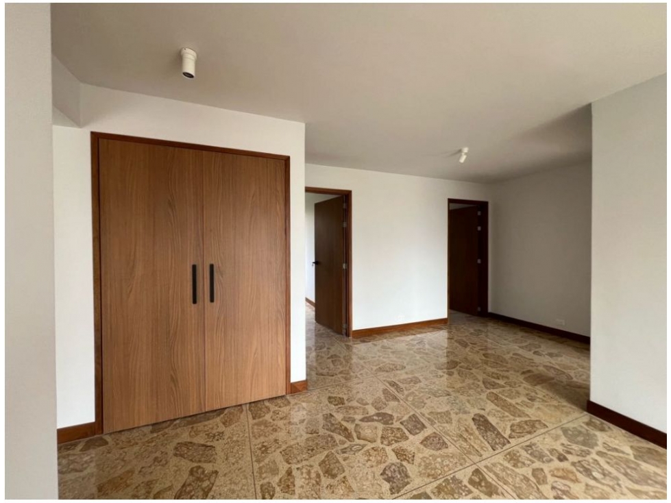 Apartamento en venta en La Florida, Medellín · foto 4 de 24