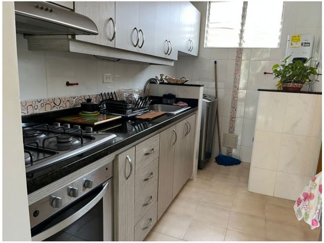Apartamento de 3 alcobas en venta en El Velodromo, Medellín, 94 m² · foto 4 de 17