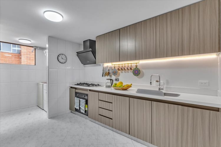 Apartamento de 3 alcobas en venta en San Patricio, Bogotá, 218 m² · foto 7 de 15