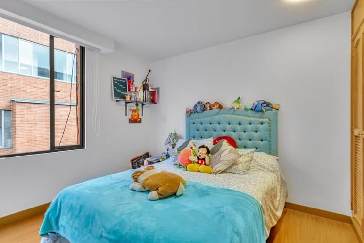 Apartamento de 3 alcobas en venta en San Patricio, Bogotá, 218 m² · foto 8 de 15