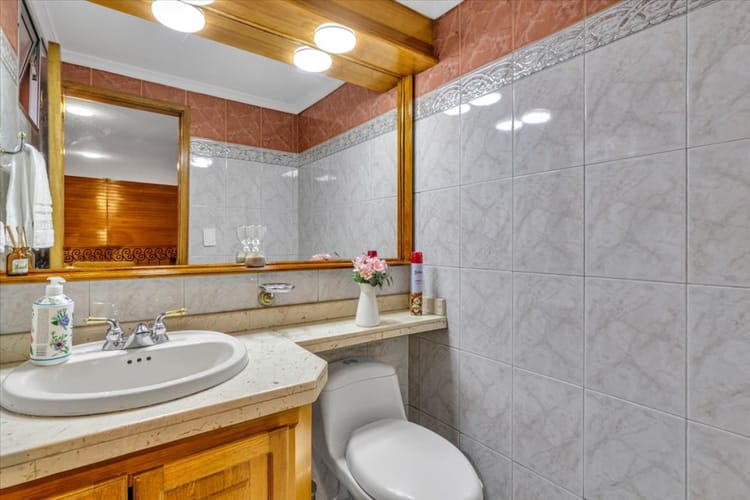 Apartamento de 3 alcobas en venta en San Patricio, Bogotá, 218 m² · foto 15 de 15