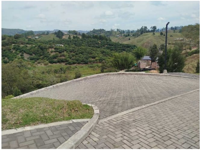 Lote en venta en Playa Rica-Rancheria, Rionegro, 1401 m² · foto 2 de 24