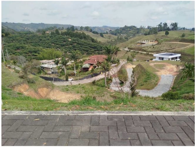 Lote en venta en Playa Rica-Rancheria, Rionegro, 1401 m² · foto 5 de 24