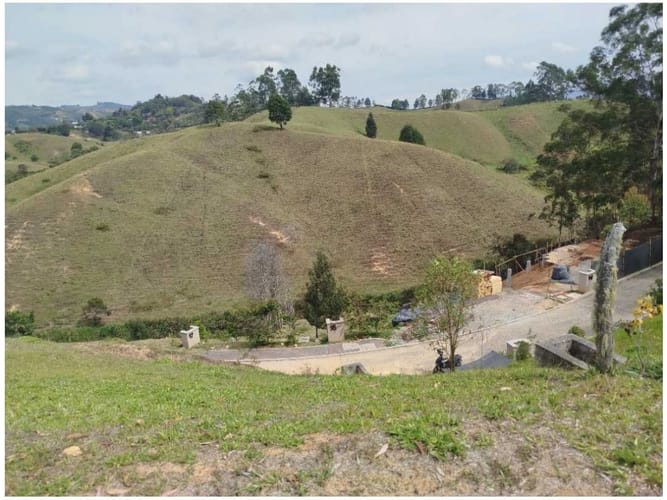 Lote en venta en Playa Rica-Rancheria, Rionegro, 1401 m² · foto 19 de 24