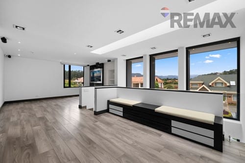 Casa de 4 alcobas en venta en Aposentos, Sopó, 550 m² · foto 3 de 24
