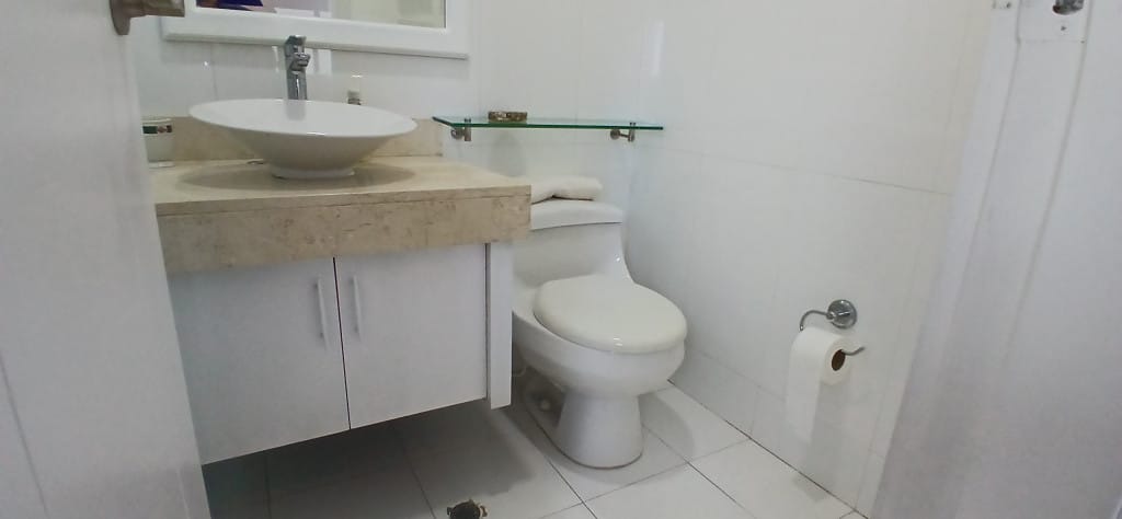 Apartaestudio en venta en Castillogrande, Cartagena, 74 m² · foto 3 de 17
