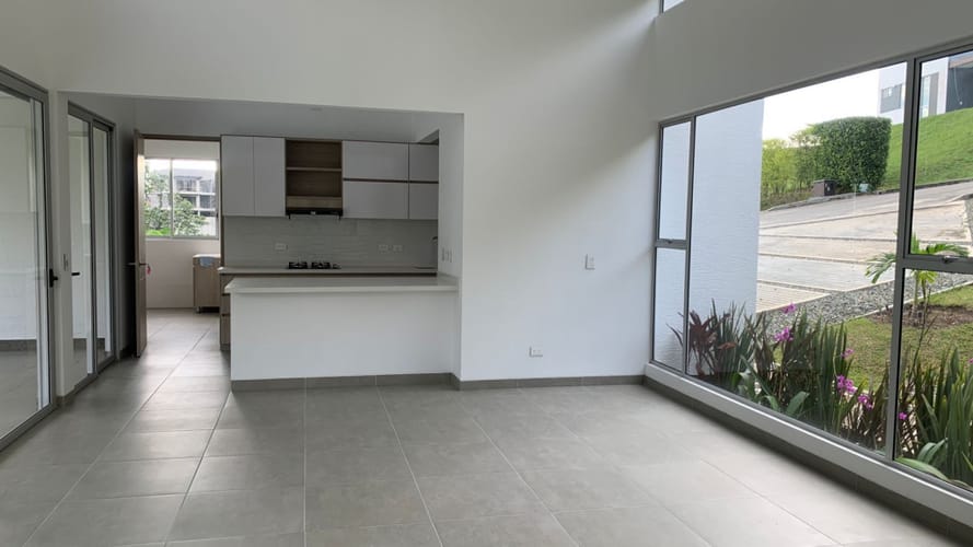 Casa de 3 alcobas en venta en Vía El Caimo, Armenia, 246 m² · foto 3 de 20