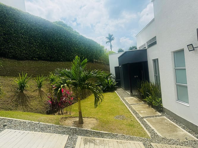 Casa de 3 alcobas en venta en Vía El Caimo, Armenia, 246 m² · foto 6 de 20