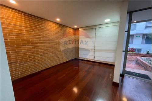 Casa en venta en Gratamira, Bogotá · foto 6 de 15