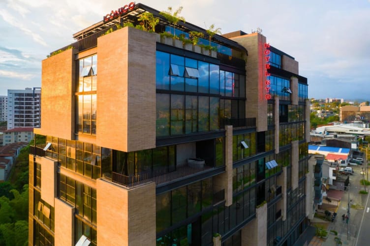 Apartamento de 14 alcobas en venta en Aborigenes, Armenia, 758 m² · foto 2 de 18
