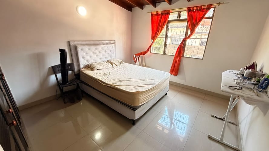 Casa de 3 alcobas en venta en Laureles, Medellín, 170 m² · foto 9 de 14