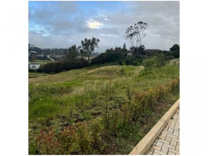 Lote en venta en Loma Del Esmeraldal, Envigado, 2100 m² · foto 3 de 6
