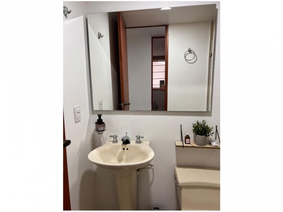 Apartamento en venta en El Poblado, Medellín · foto 7 de 10
