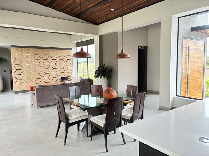 Casa de 3 alcobas en venta en Hojas Anchas, Armenia, 350 m² · foto 5 de 24