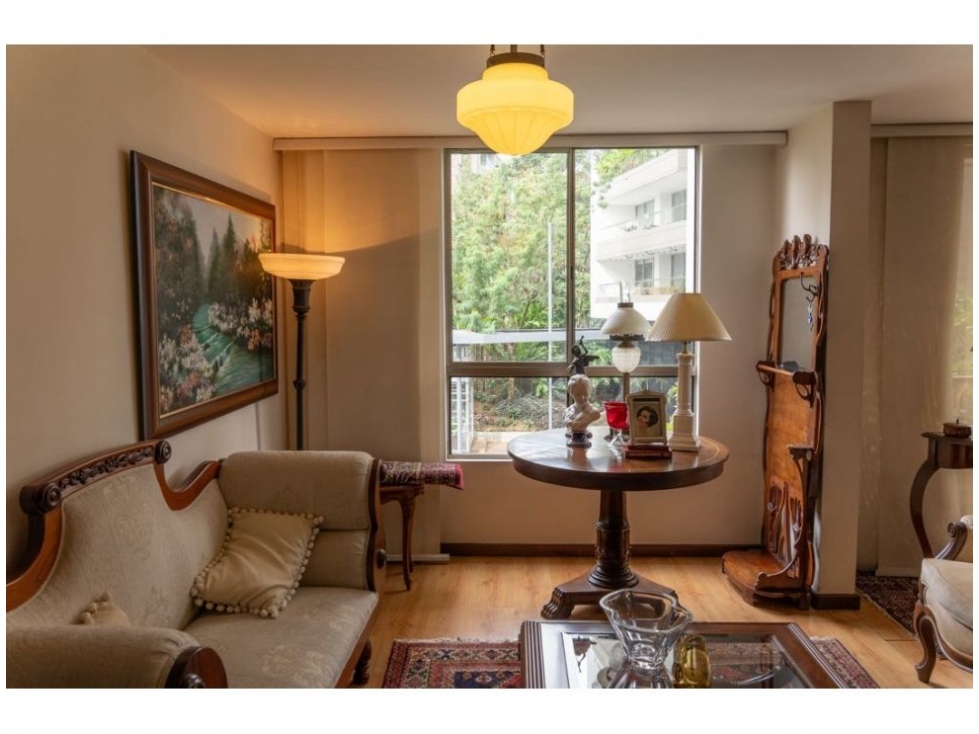 Apartamento en venta en El Poblado, Medellín · foto 2 de 18