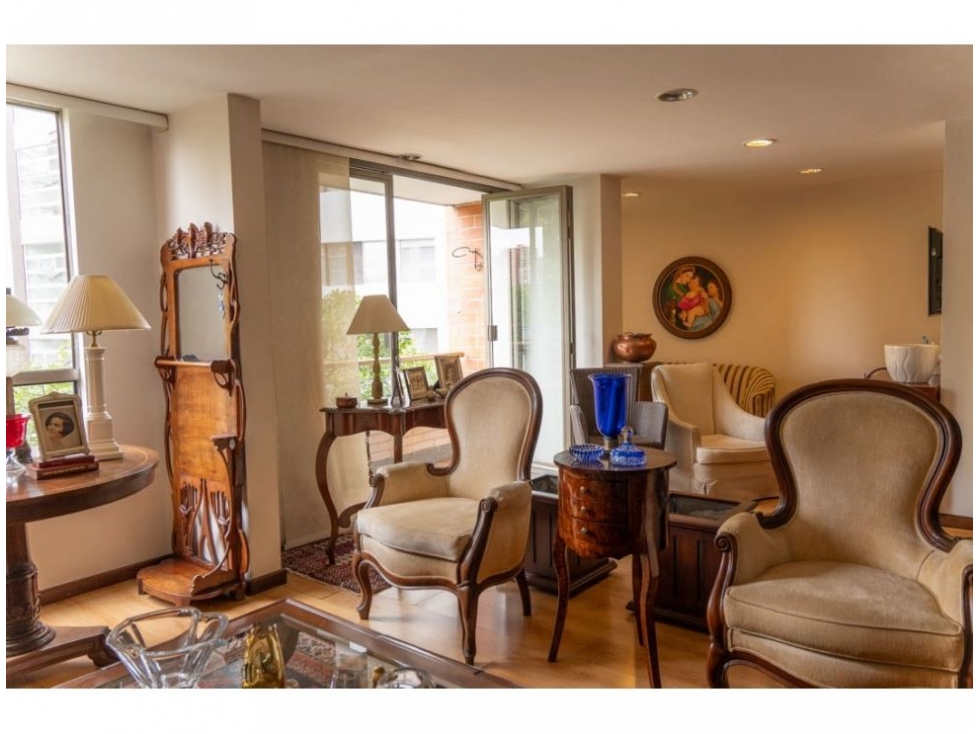 Apartamento en venta en El Poblado, Medellín · foto 8 de 18